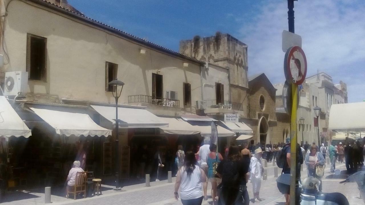 Han Stelios To Rent *